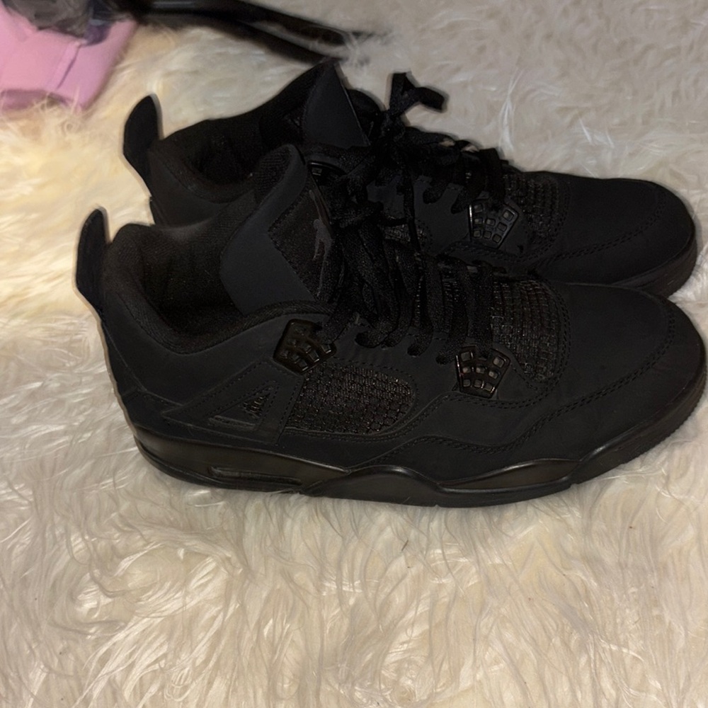 Jordan Black Sneakers Sleek Modern Design
